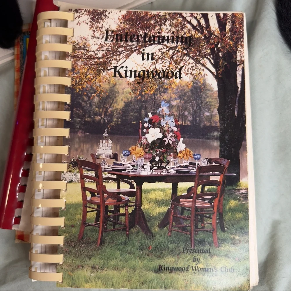 Bundle of 3 vintage collection type cookbooks from communities like home | aa4